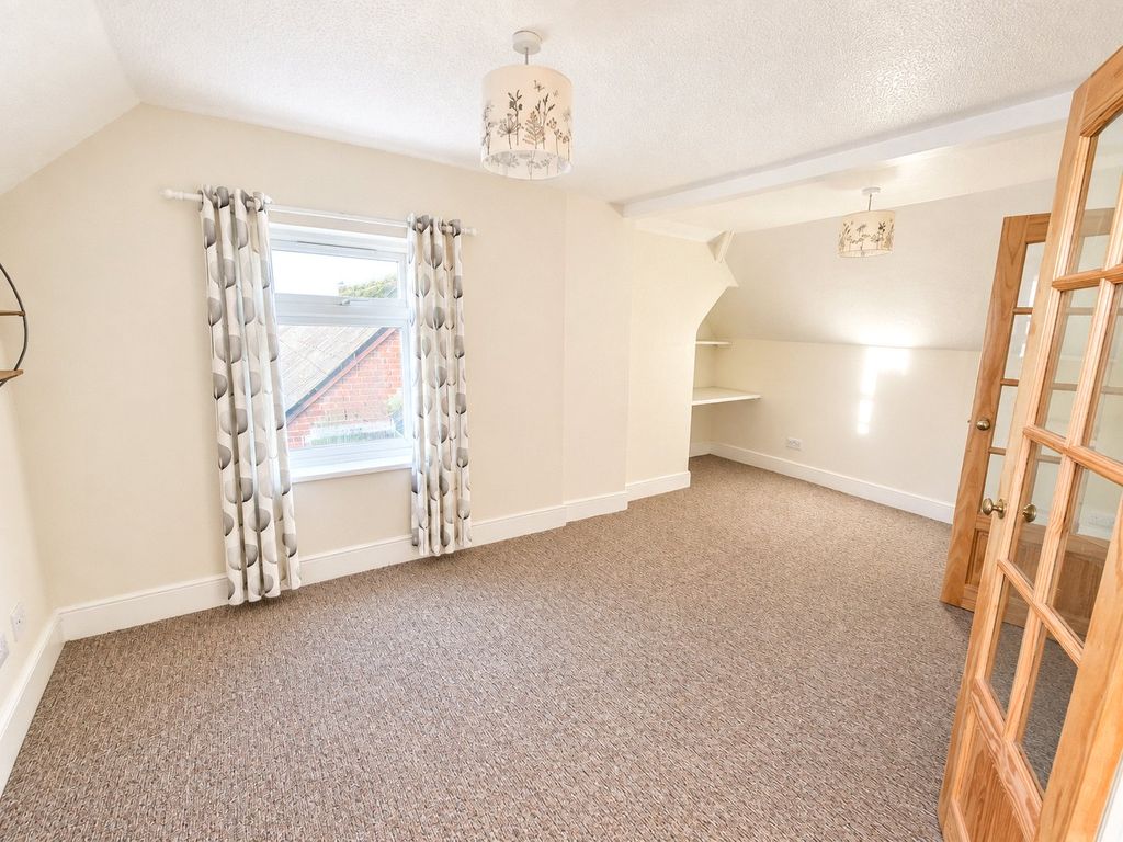 Property photo 3 of 7 Picture No. 05