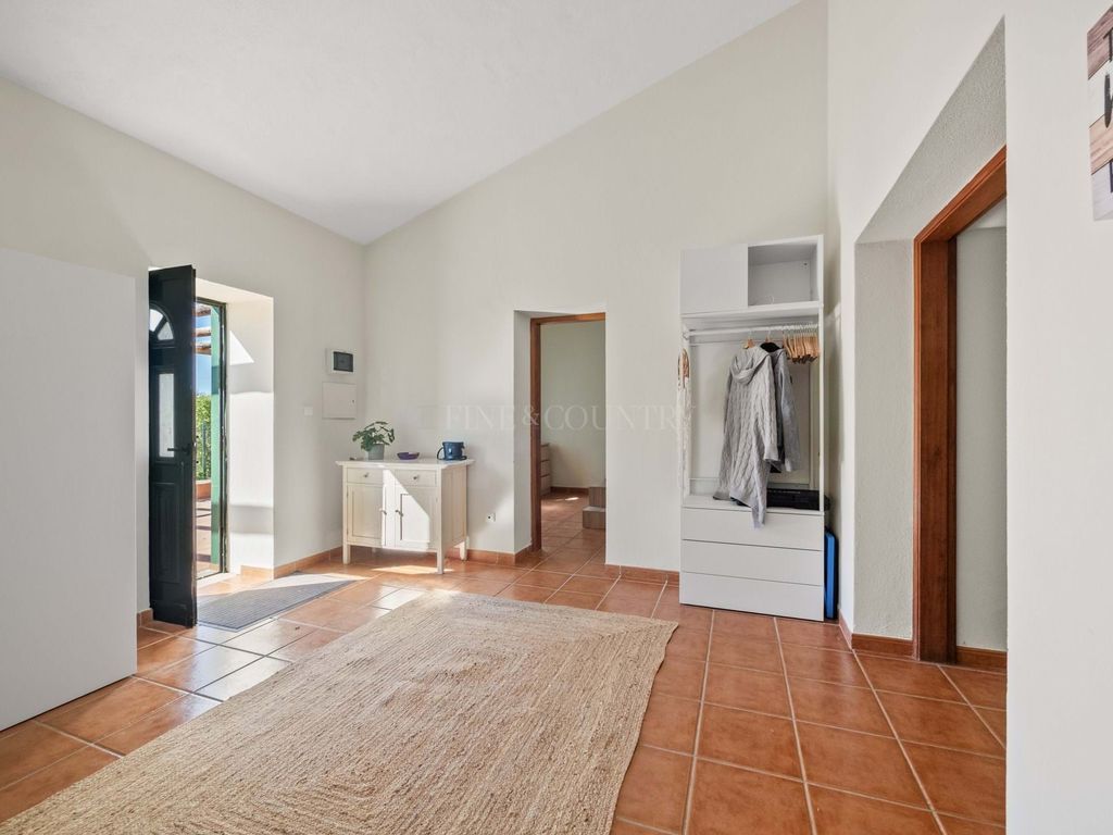 Property photo 2 of 30