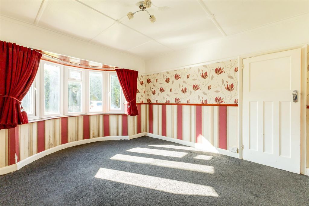 Property photo 3 of 16 Untitled-425.Jpg
