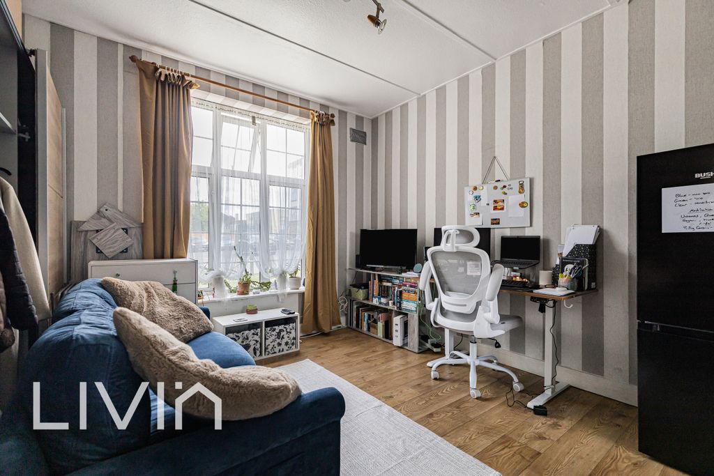 Property photo 3 of 7 025A3587