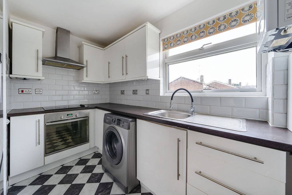 Property photo 2 of 9