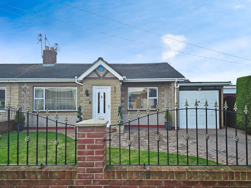 Property photo 1 of 10 Photo 6