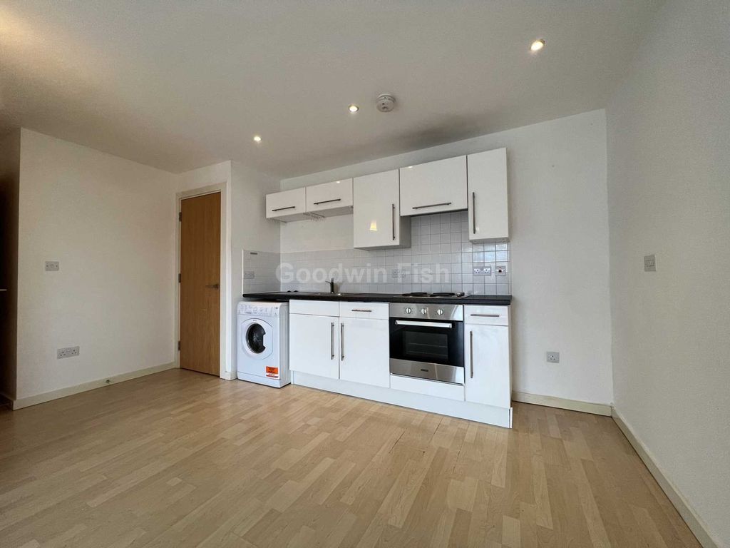 Property photo 2 of 9