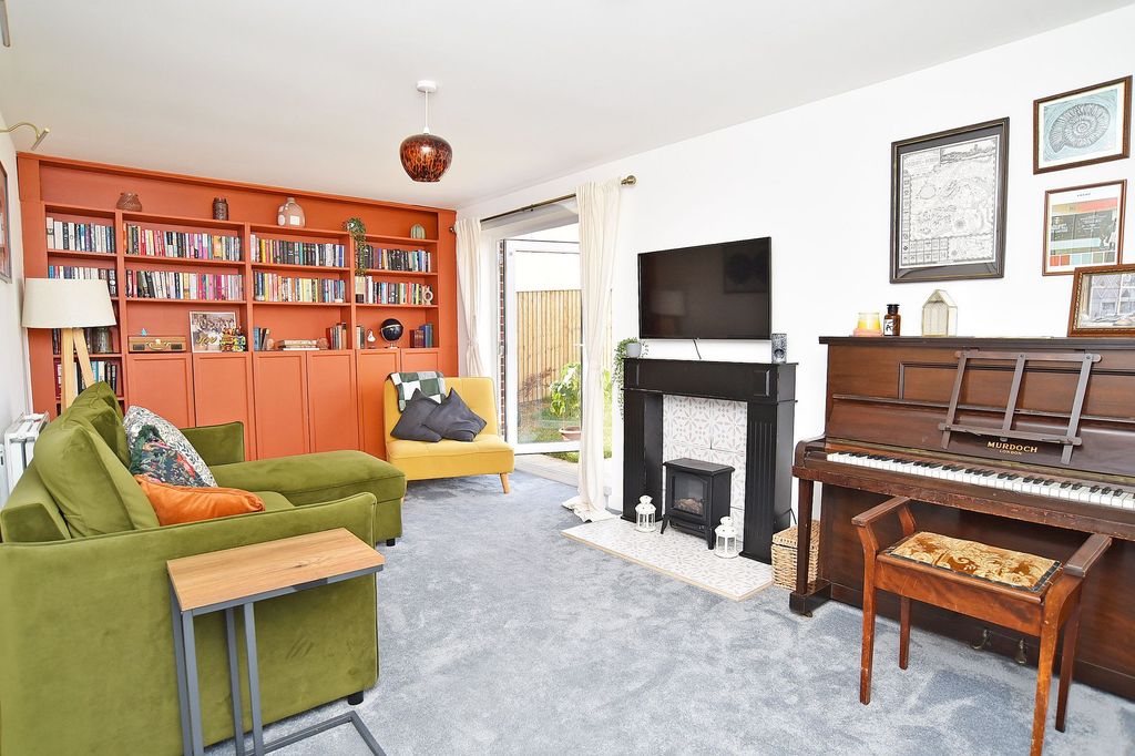 Property photo 3 of 15