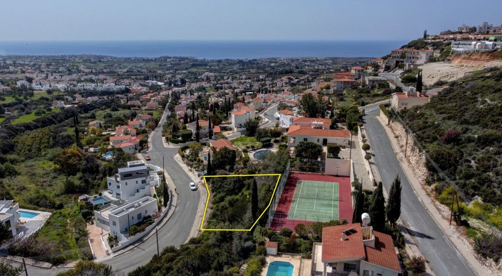 Property photo 1 of 2