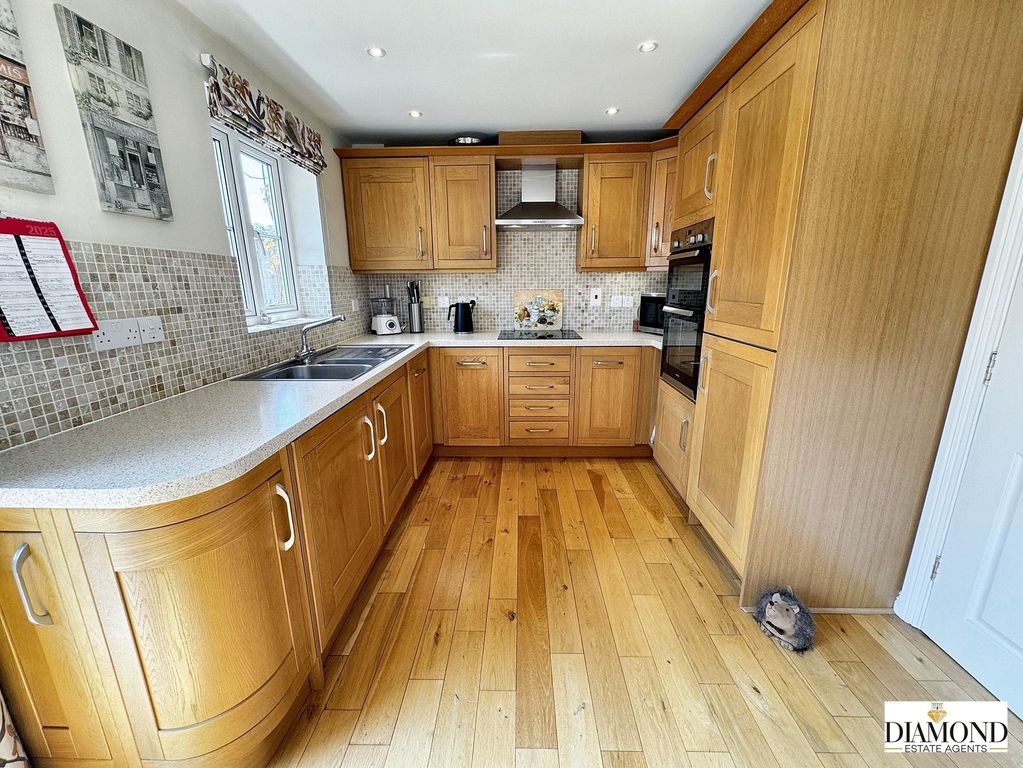 Property photo 3 of 25