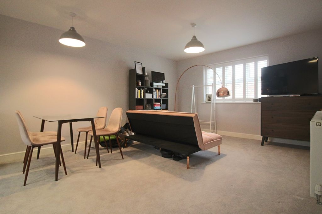Property photo 3 of 5 Img_7303