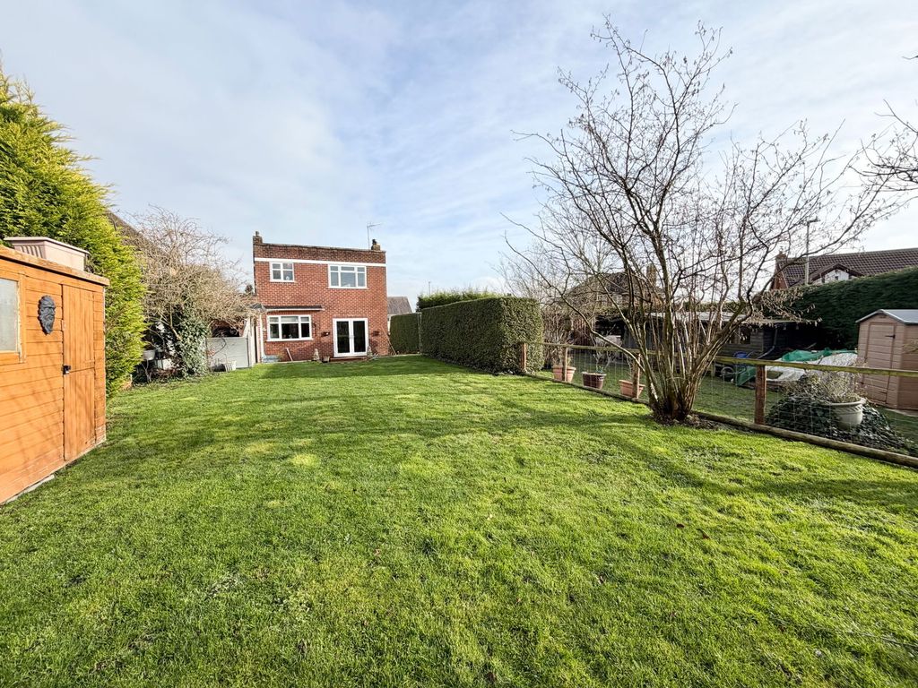 Property photo 2 of 35