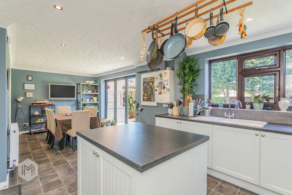 Property photo 3 of 35 Photograph