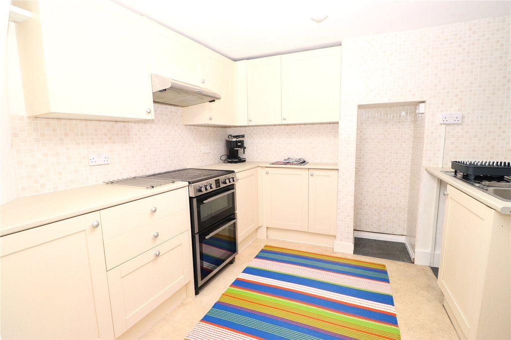 Property photo 2 of 11 Picture No. 15