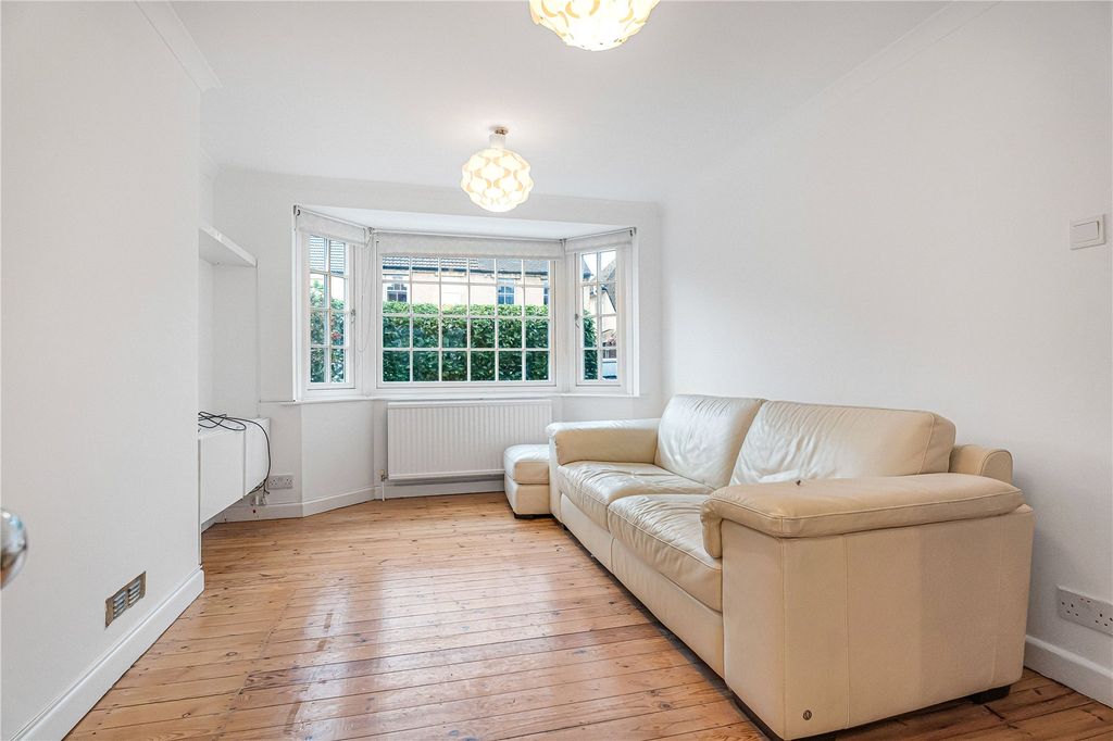 Property photo 3 of 12 Picture No. 28