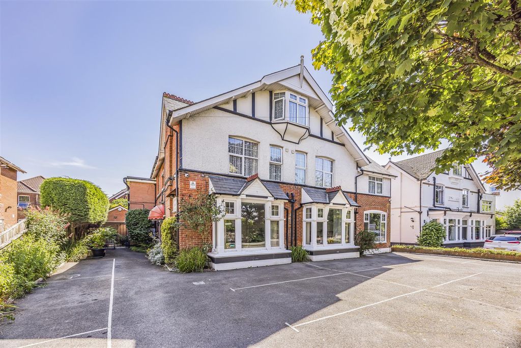 Property photo 1 of 27