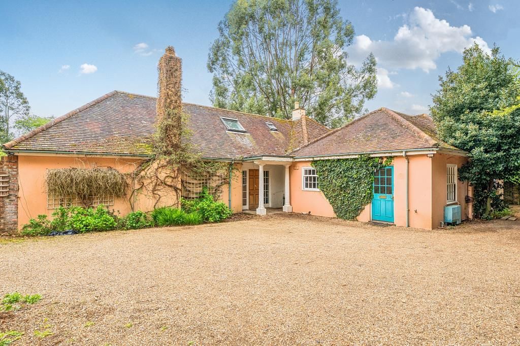 Property photo 2 of 21 External View