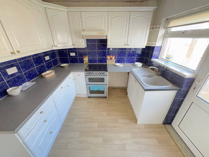 Property photo 3 of 22 Kitchen