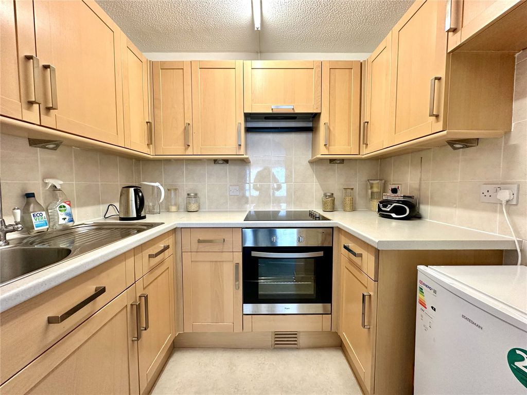 Property photo 3 of 7 Picture No. 06