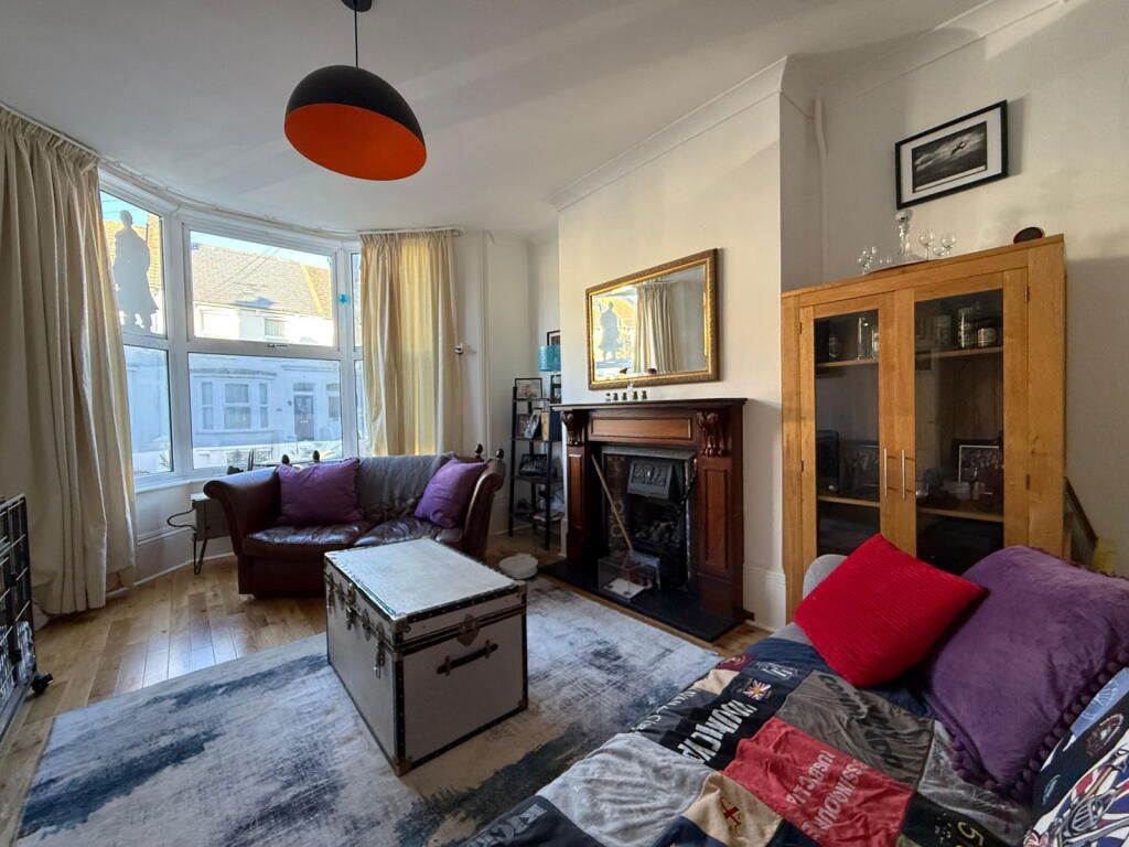 Property photo 2 of 21