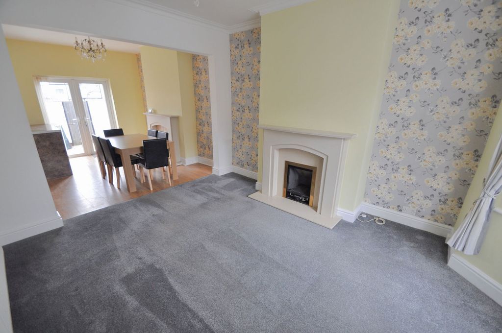Property photo 2 of 26