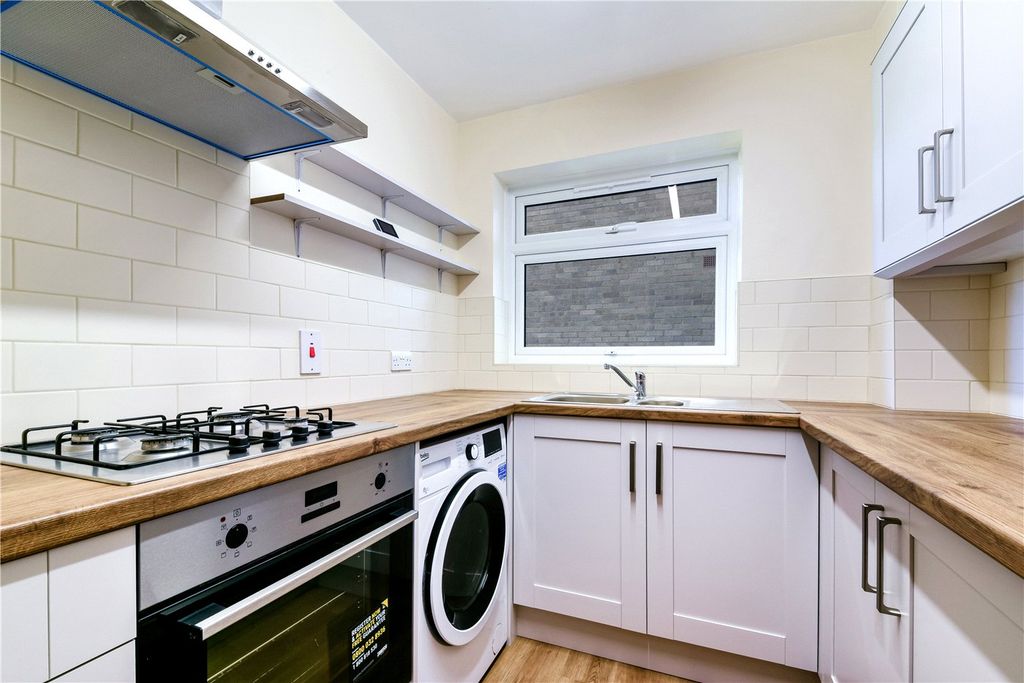 Property photo 3 of 11 Picture No. 16