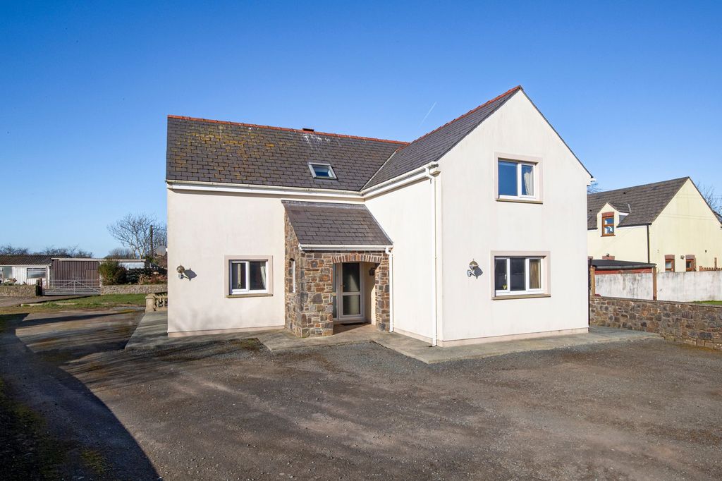 Property photo 1 of 34
