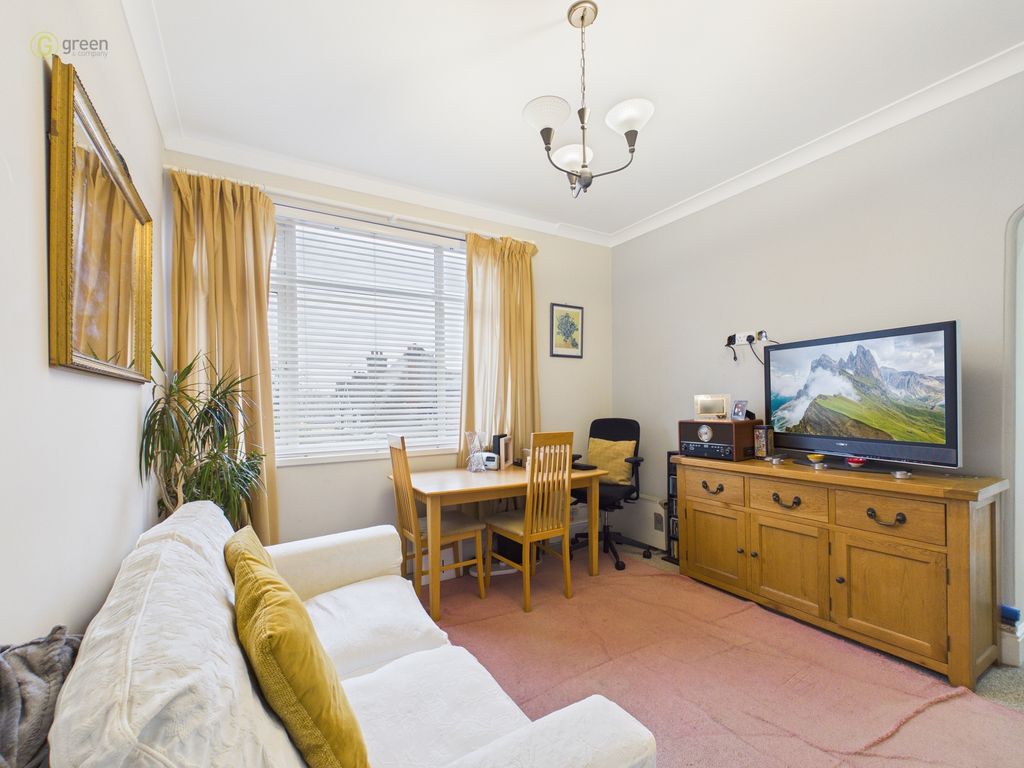 Property photo 2 of 11 Cam03830G0Pr0266Still010