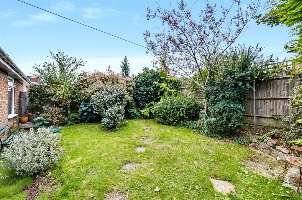 Property photo 2 of 16 Picture No. 12