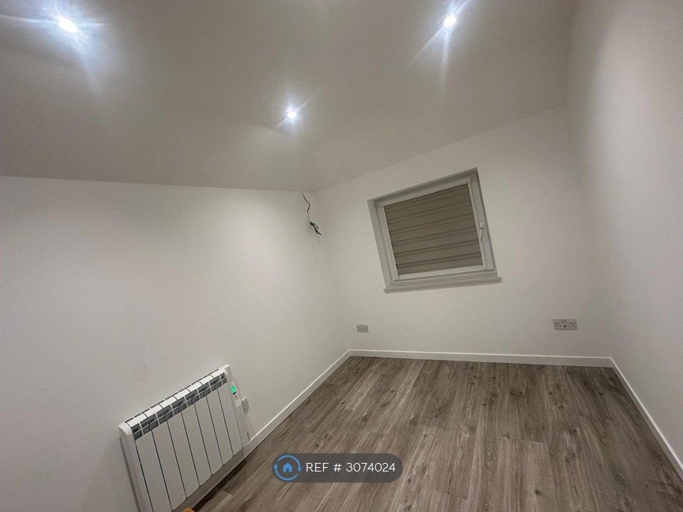 Property photo 2 of 8 B2