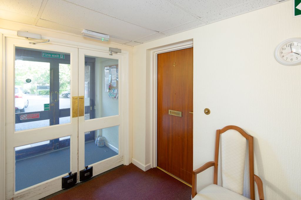 Property photo 3 of 21 Communal Entrance Hall