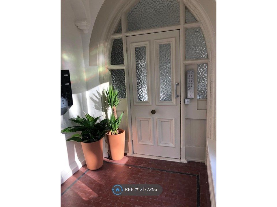 Property photo 2 of 3