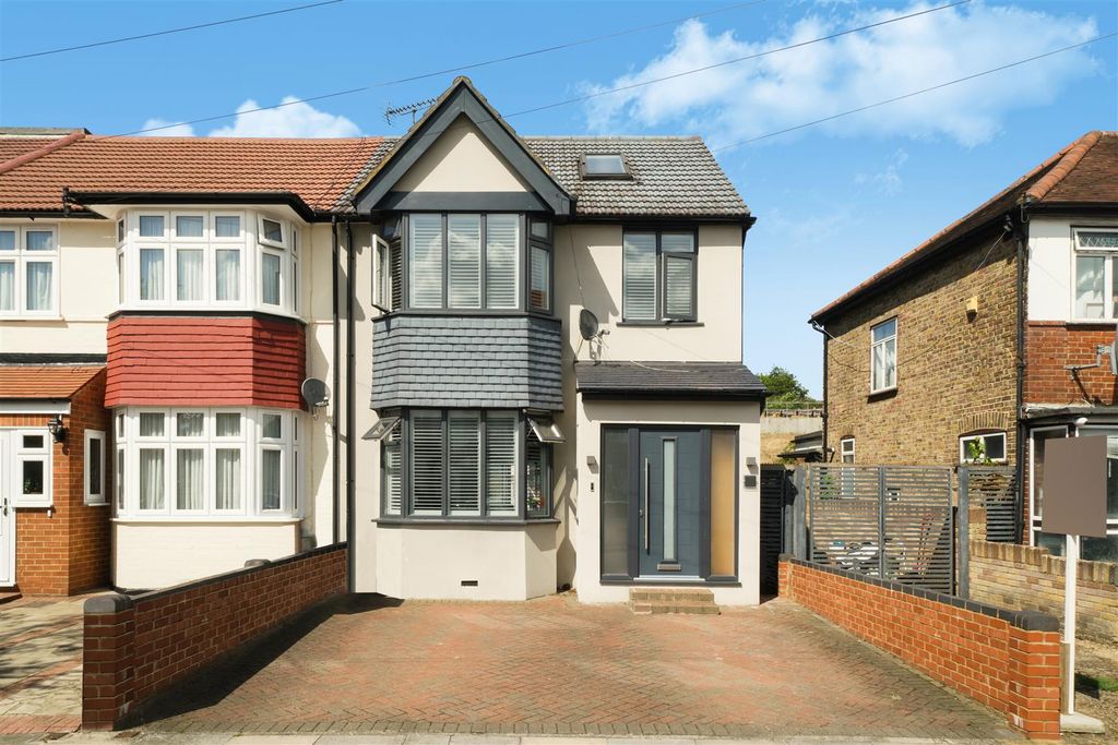 Property photo 1 of 15 87 Tavistock Avenue, Perivale - 2Iptwx7G2Uzgedyaqc