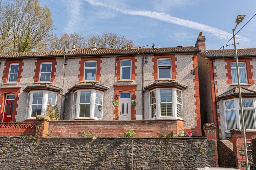 Property photo 1 of 30