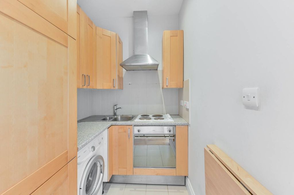 Property photo 1 of 5