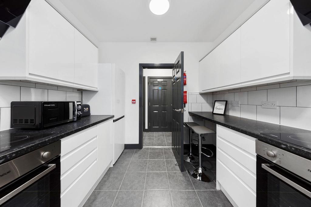 Property photo 2 of 4 Kitchen 1.Jpg