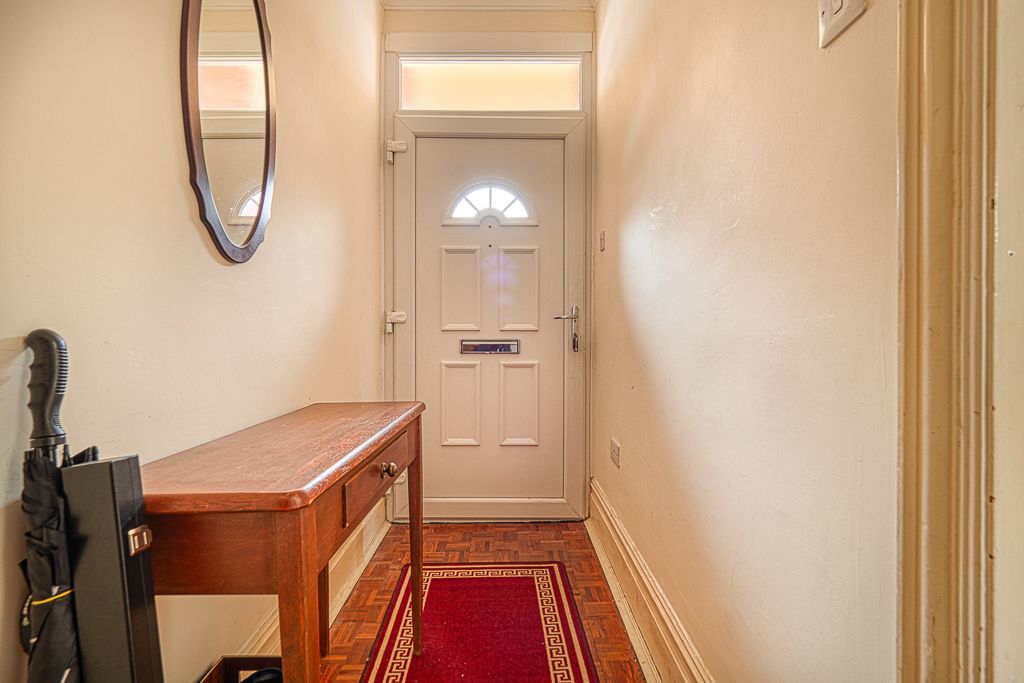 Property photo 2 of 27