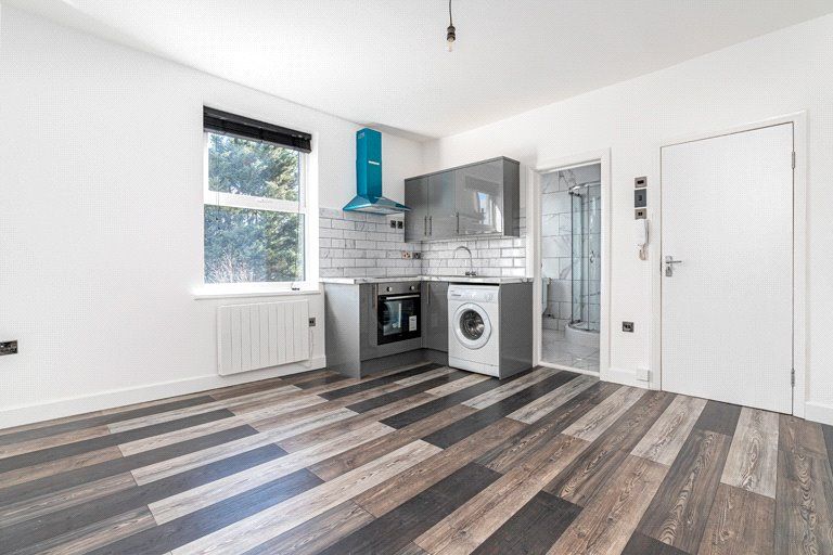 Property photo 3 of 6 Picture No. 05