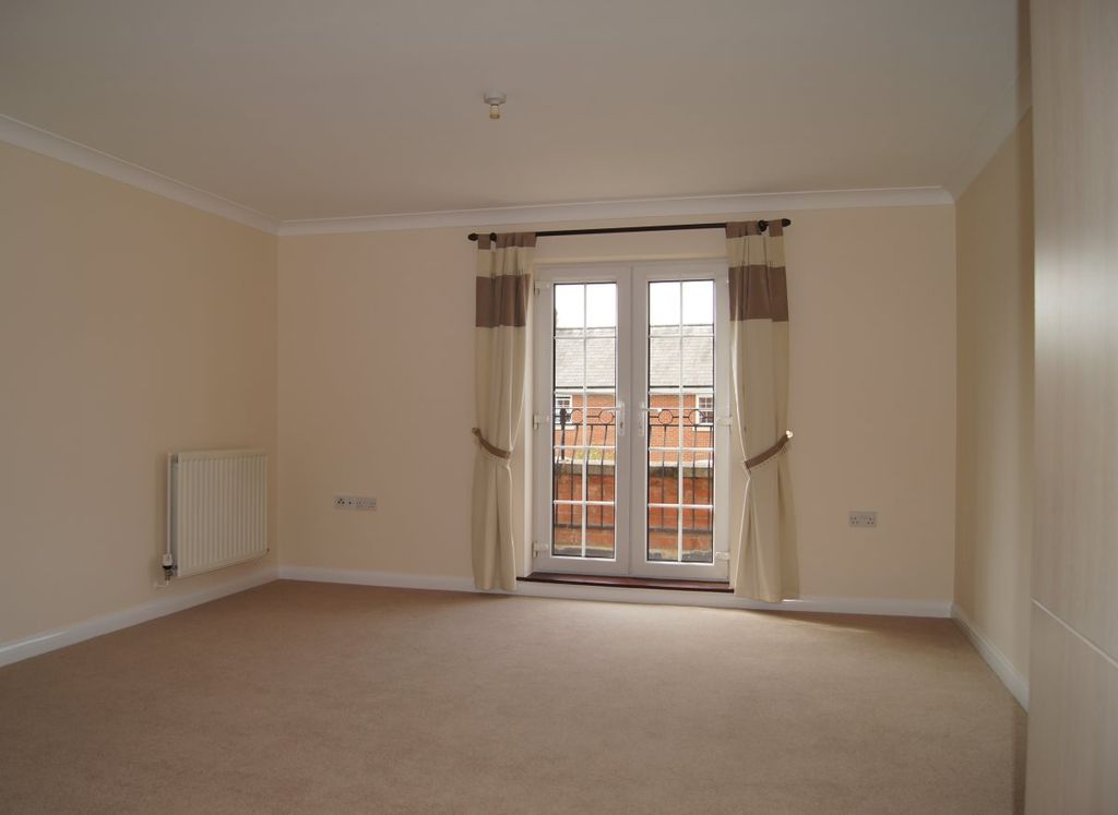 Property photo 3 of 8 Gallery