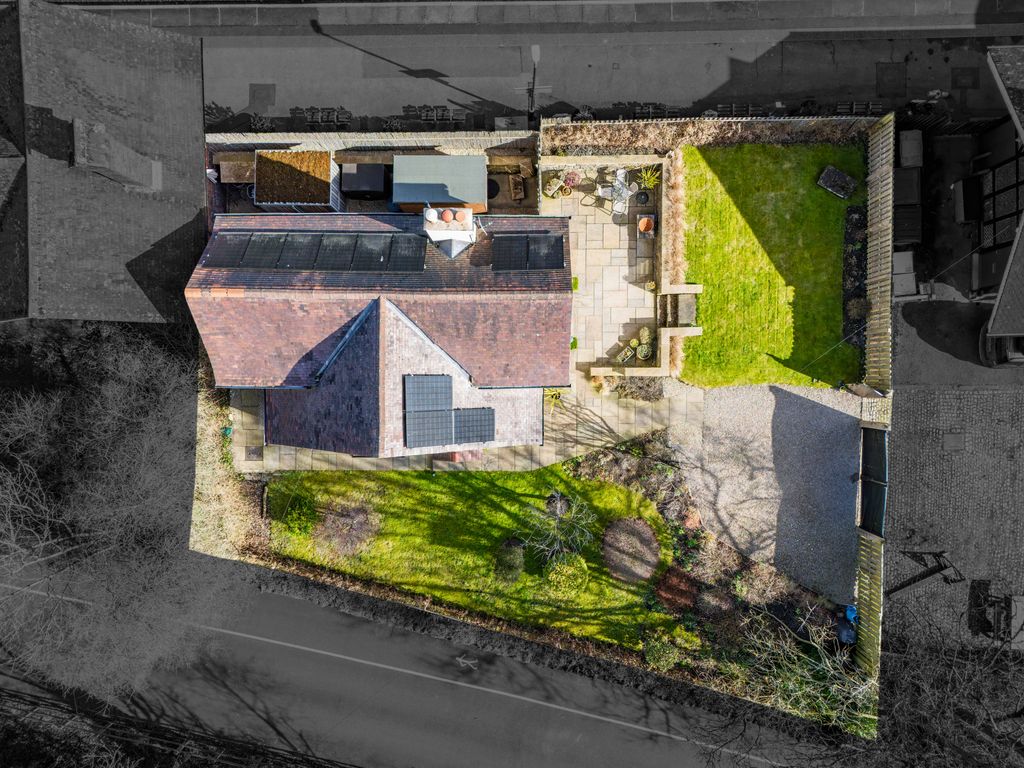 Property photo 2 of 24