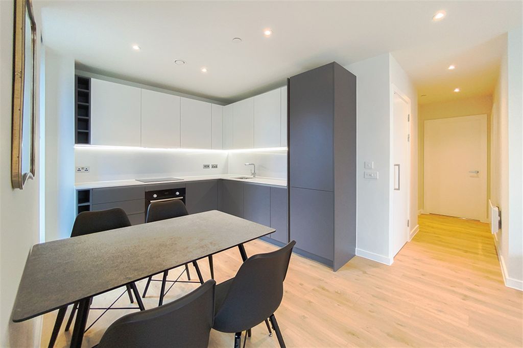 Property photo 1 of 18 (Main)