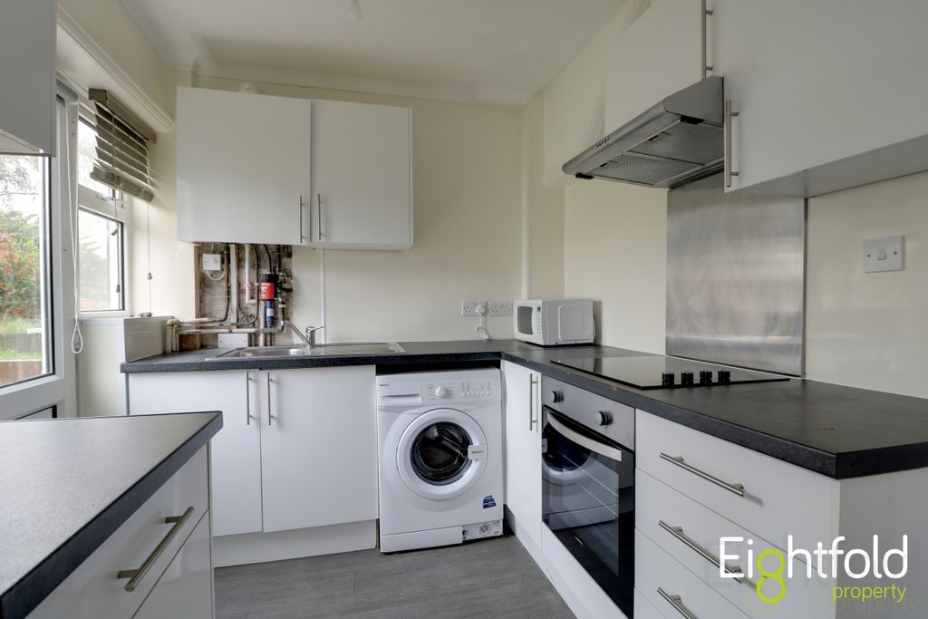 Property photo 3 of 10 Image