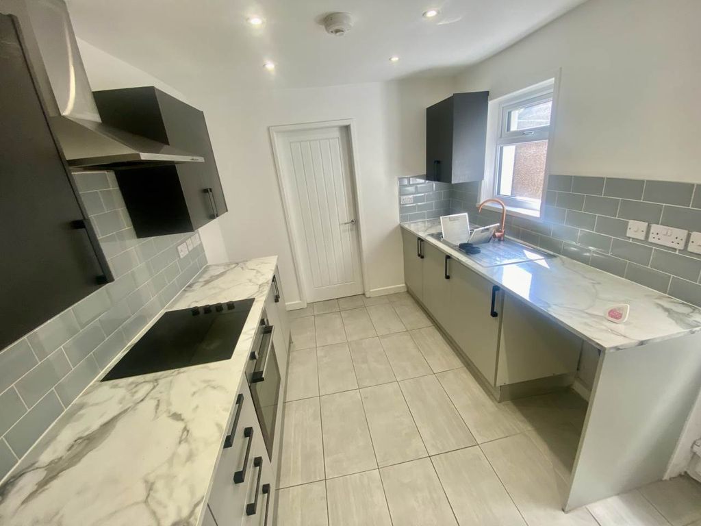 Property photo 3 of 15 Img_7205