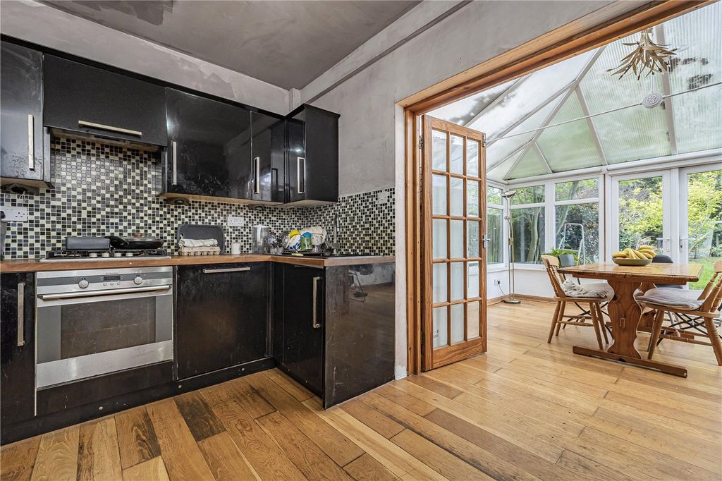 Property photo 3 of 17 Picture No. 12