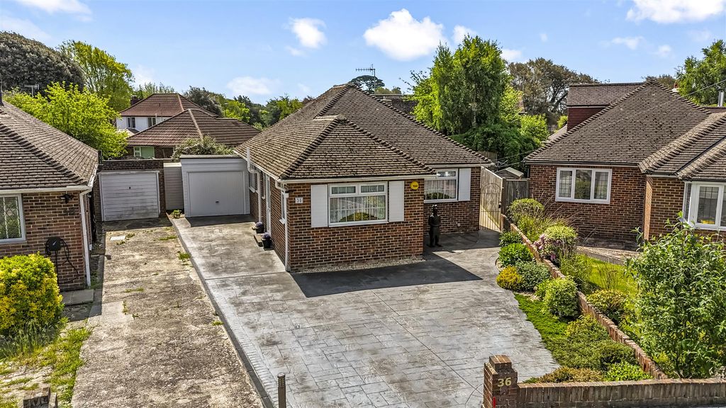 Property photo 1 of 19 36 Elm Park-001.Jpg