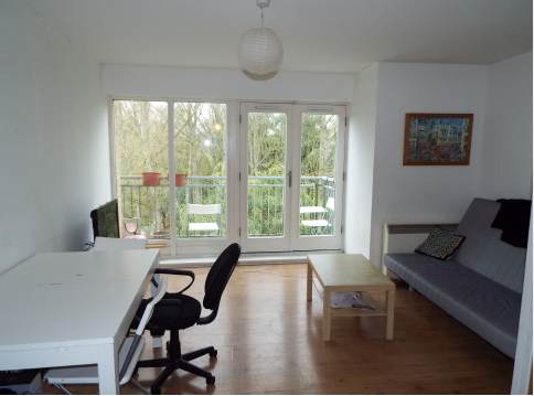 Property photo 1 of 8 Living Room