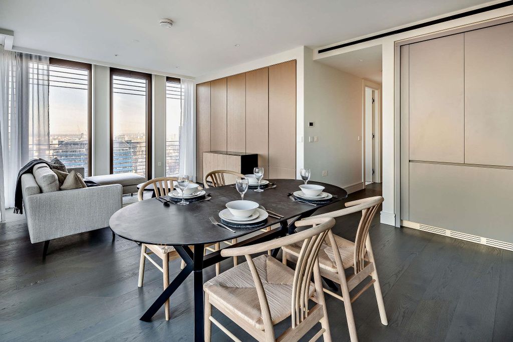 Property photo 3 of 19 Image