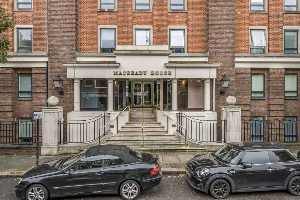 Property photo 2 of 8