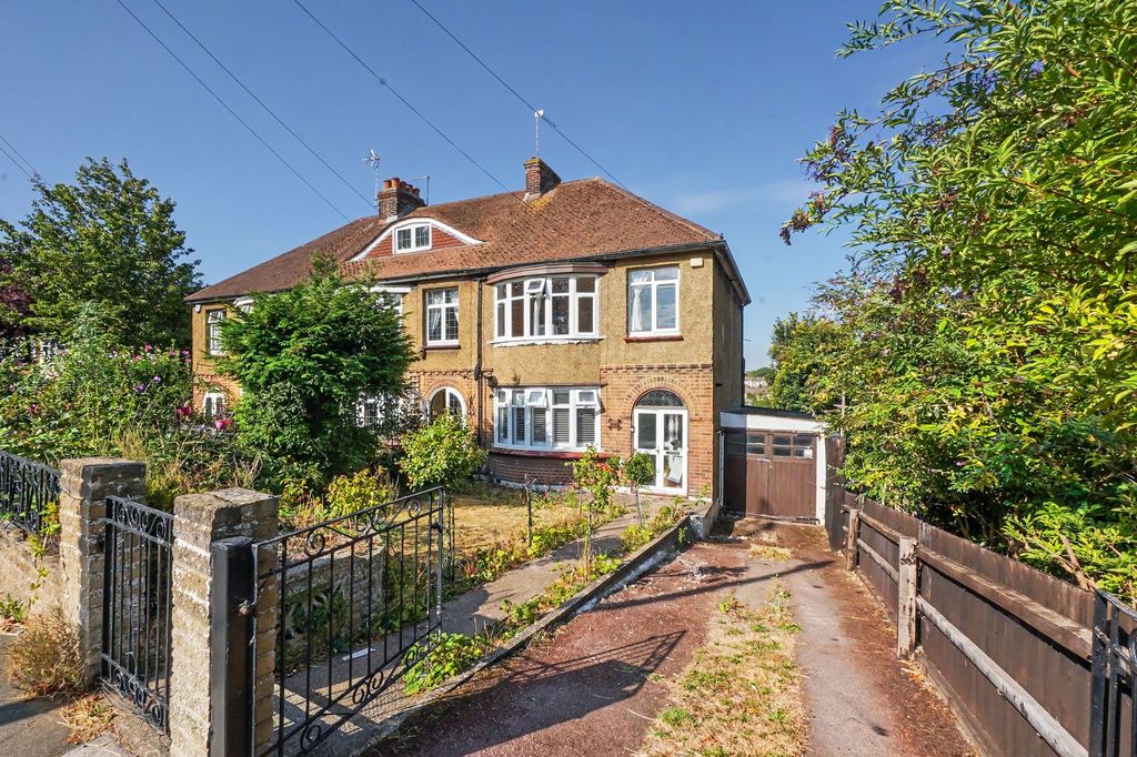 Property photo 1 of 31