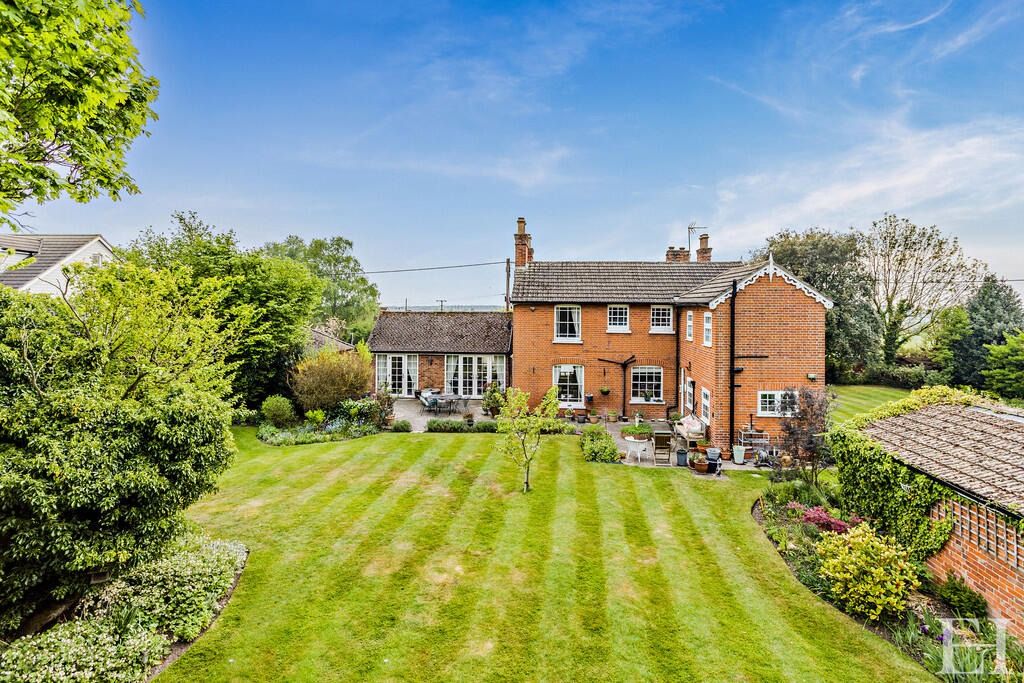 Property photo 3 of 37 4418092