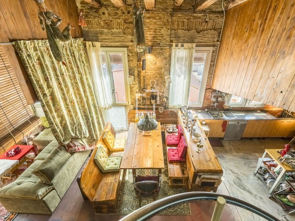 Property photo 1 of 65