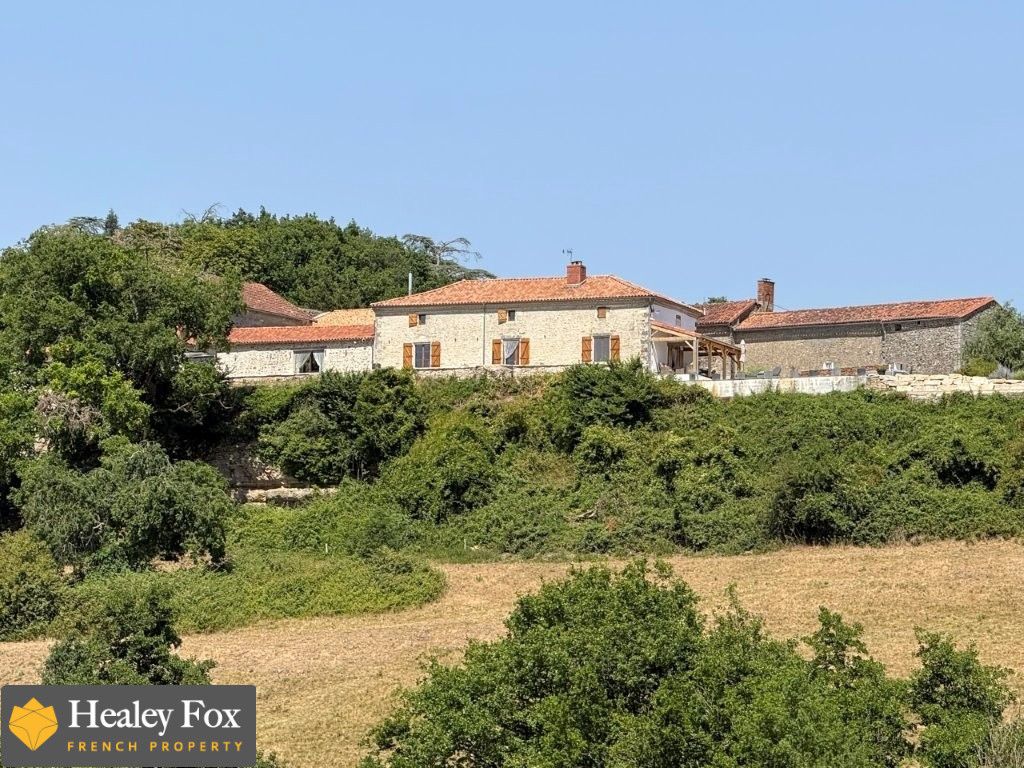 Property photo 2 of 52 1_Maison__Vendre_Avec_Magnifique_Vues_2_6A3E95Da96771