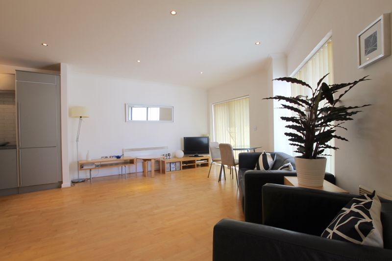 Property photo 1 of 11 Photo 10