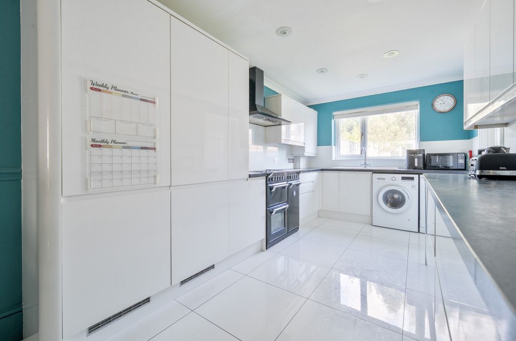 Property photo 3 of 15 1424950-4-69c3d99...